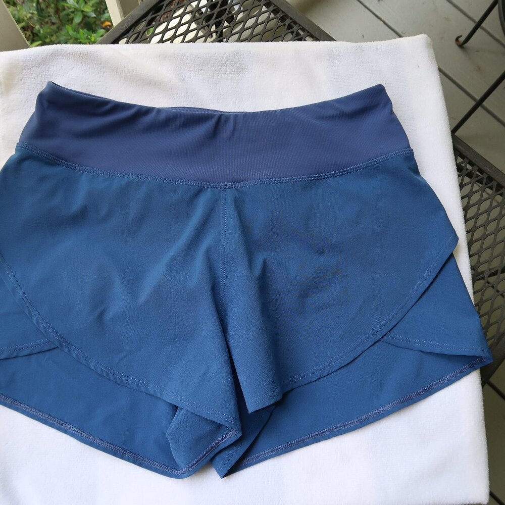 Calia by Carrie Underwood athletic shorts - size S